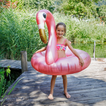 Badespaße im hoteleigenen Garten